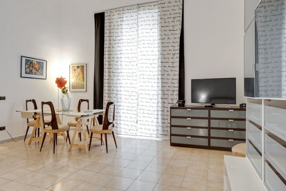 Costigliola Palace Netflix&Parking Flat Apartment, 1 Bedroom 12