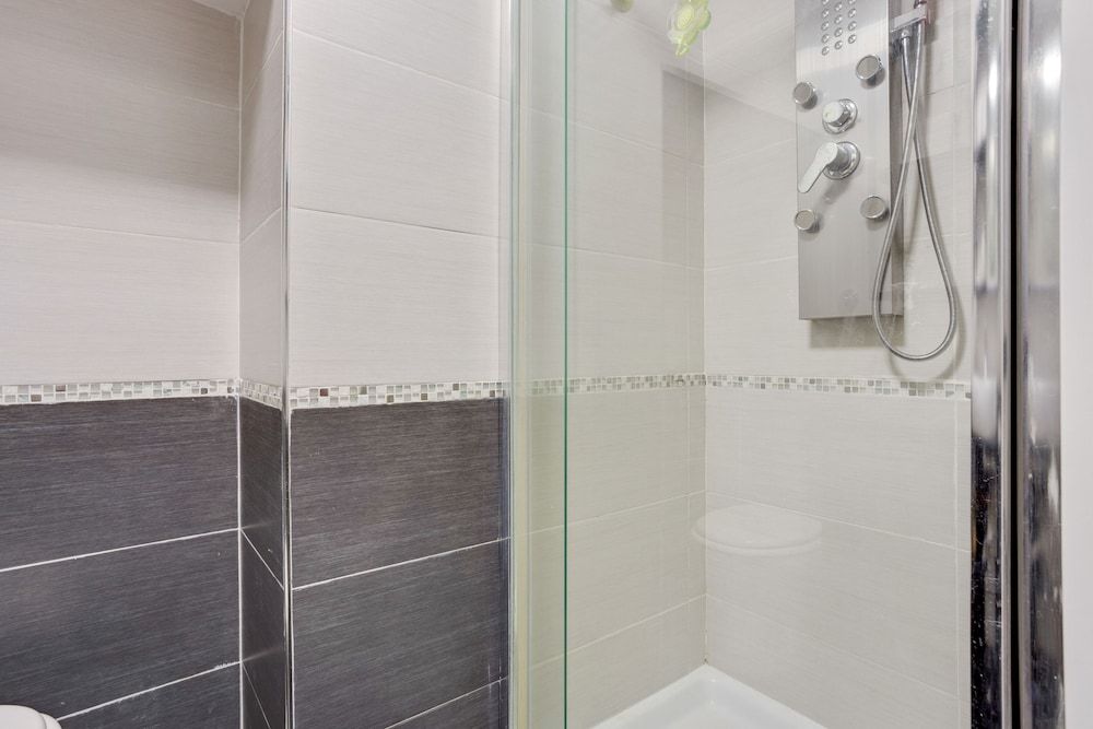 Costigliola Palace Netflix&Parking Flat Apartment, 1 Bedroom 10