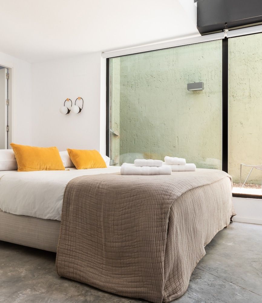 undefined Slow Suites Maestranza 7