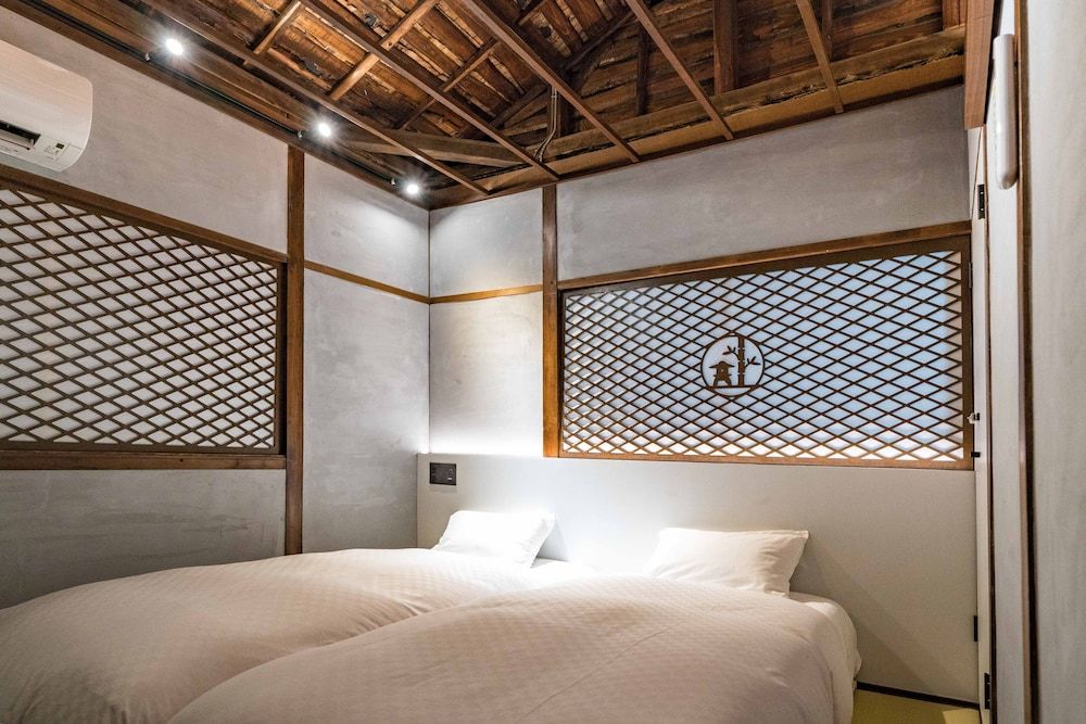 undefined KONJAKUSO Osaka Bentencho "HIKARIYUYA" Projection Mapping SPA 8