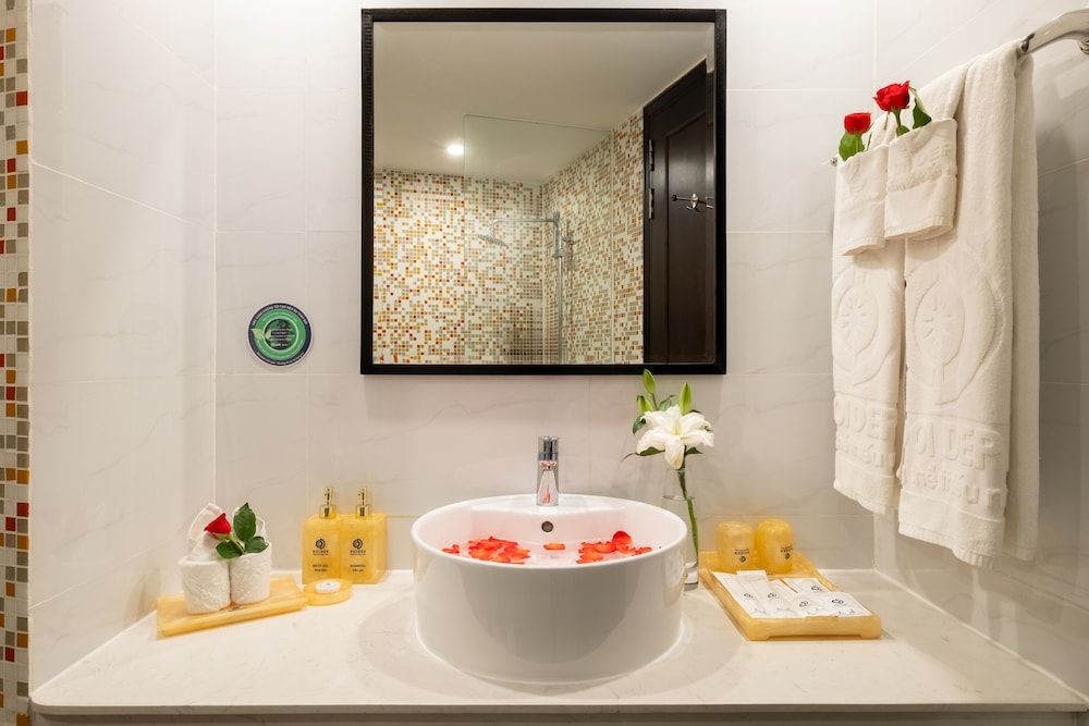 undefined Sandals Lily Hotel 10