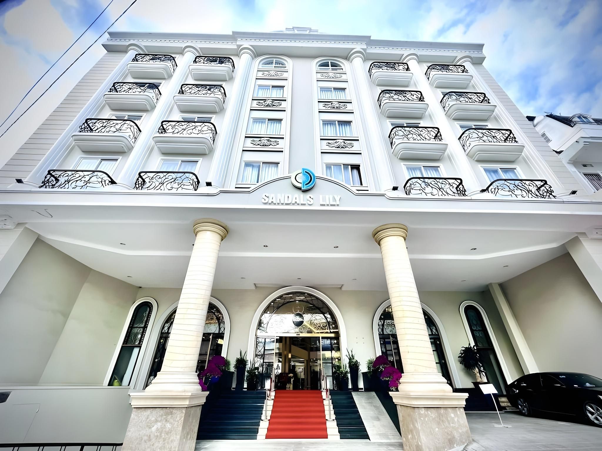 undefined Sandals Lily Hotel 2