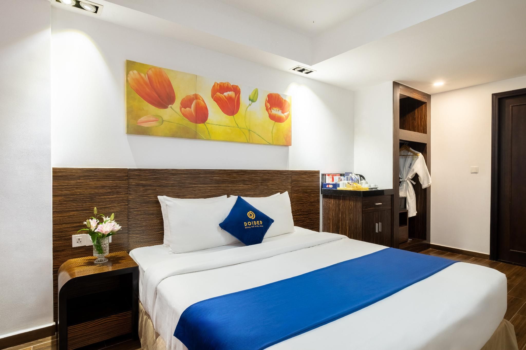 undefined Sandals Lily Hotel 10