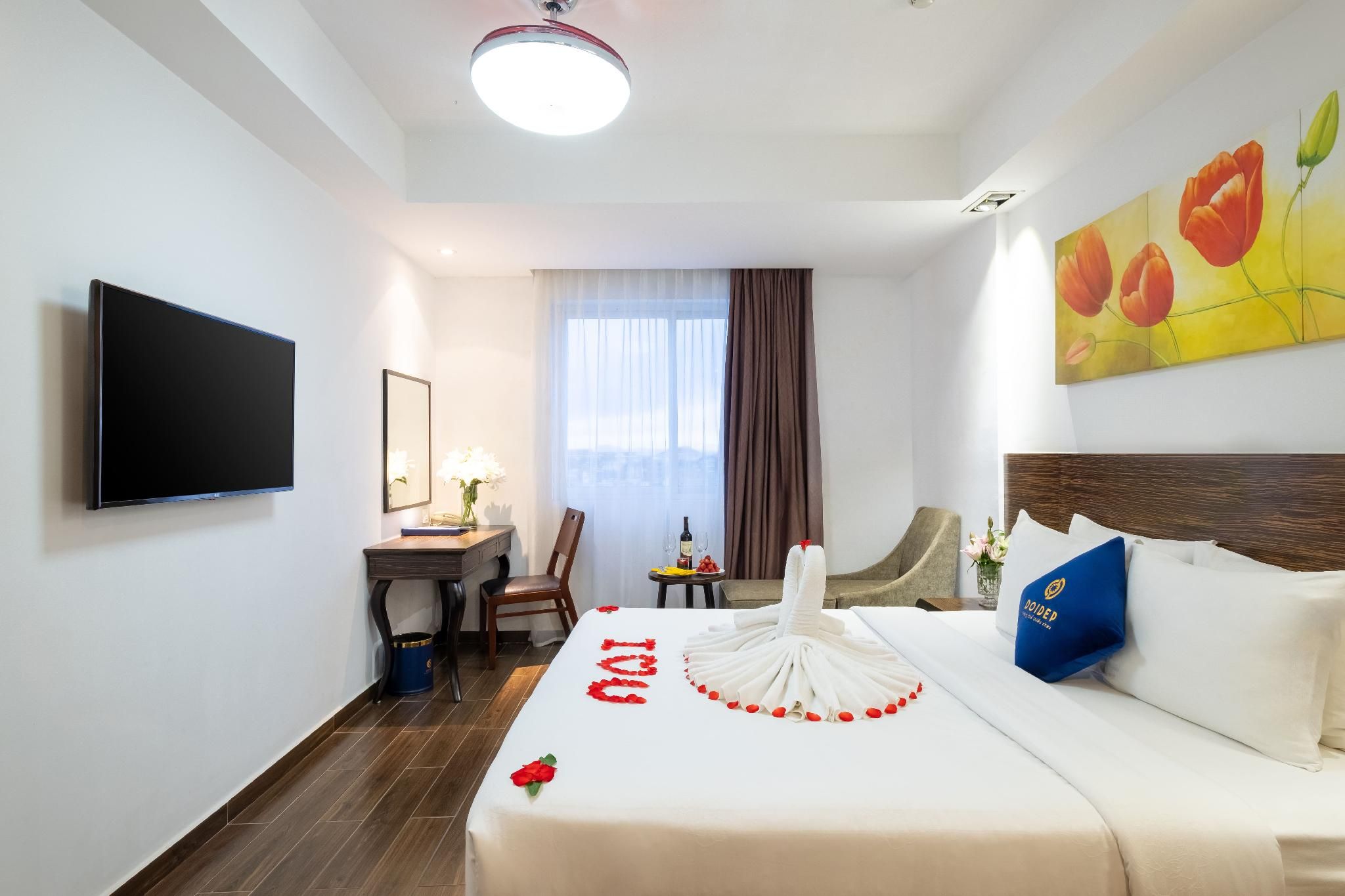 undefined Sandals Lily Hotel 6