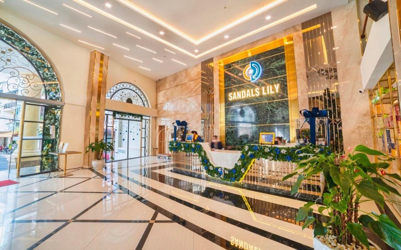 undefined Sandals Lily Hotel 5