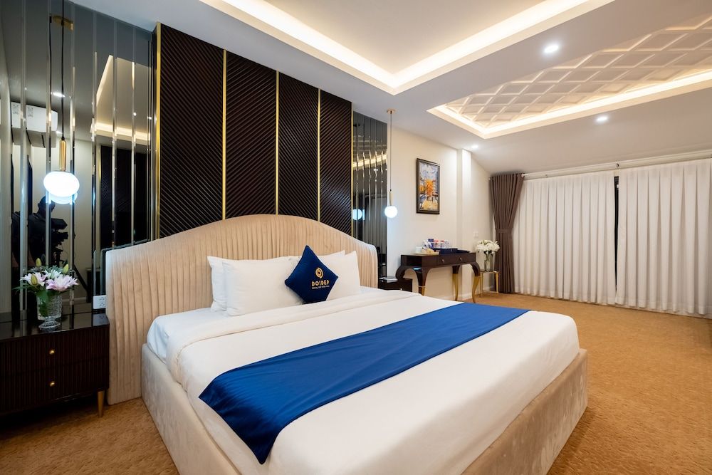 undefined Sandals Lily Hotel 3