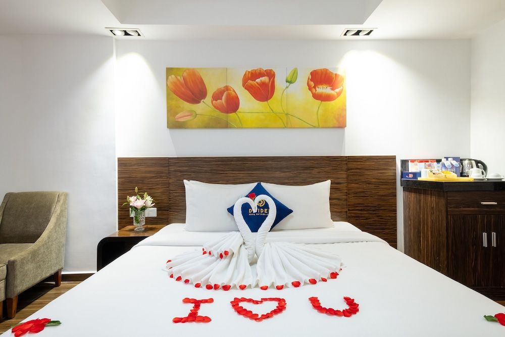 undefined Sandals Lily Hotel 9