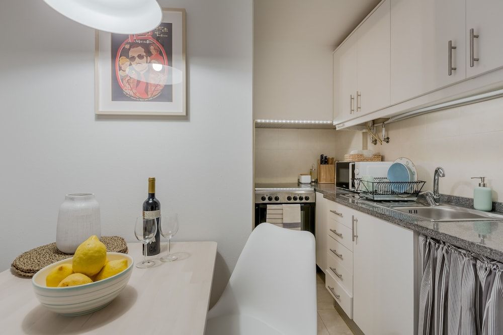 Sunny Bairro Alto / Chiado Apartment, By TimeCooler Apartment, 2 Bedrooms 10