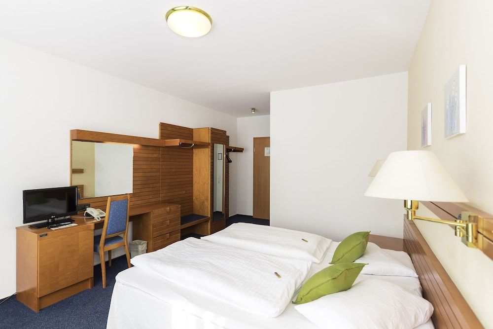 Hotel am See Standard Double Room 4