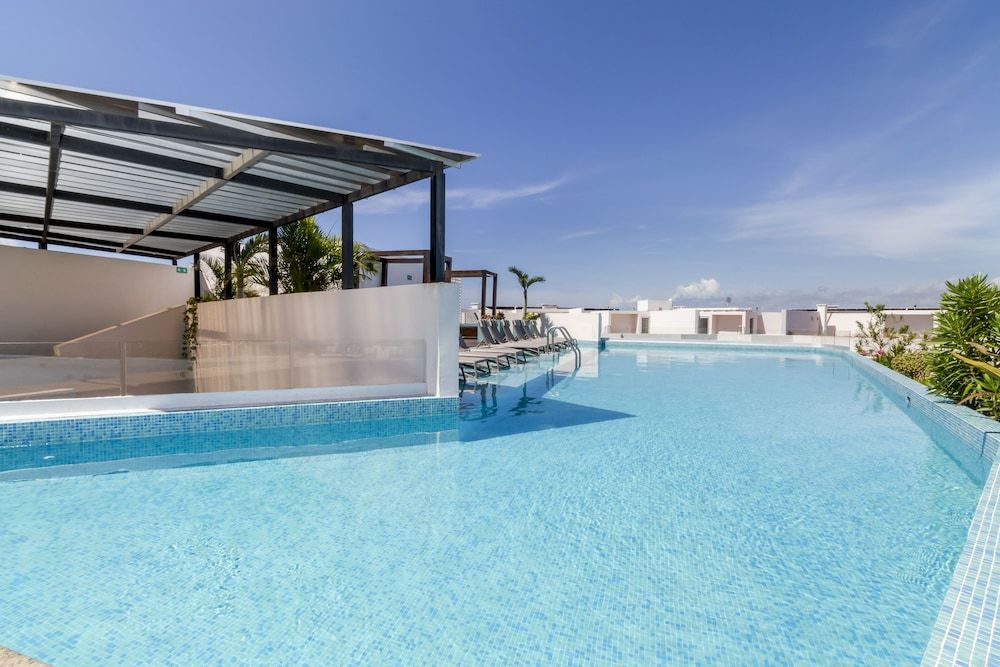 undefined The Gallery by Riviera Rentals 2