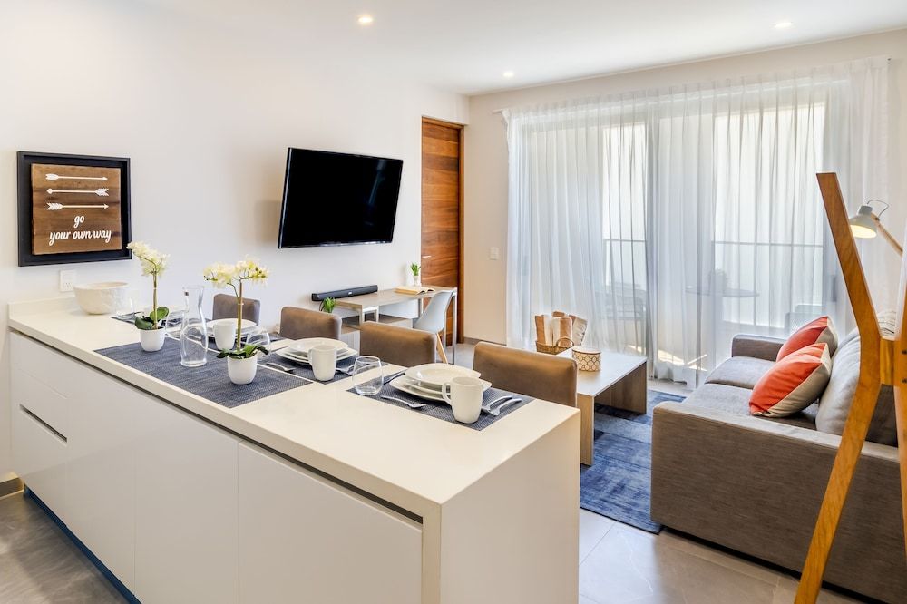 undefined The Gallery by Riviera Rentals 3