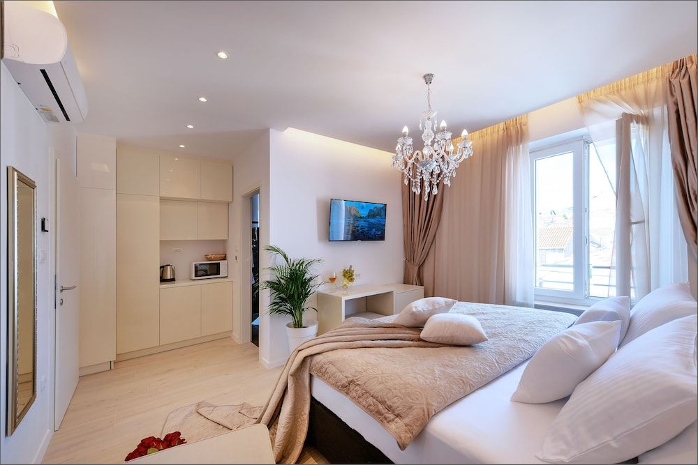 Via Porto Rooms Comfort Room, City View (4) 2