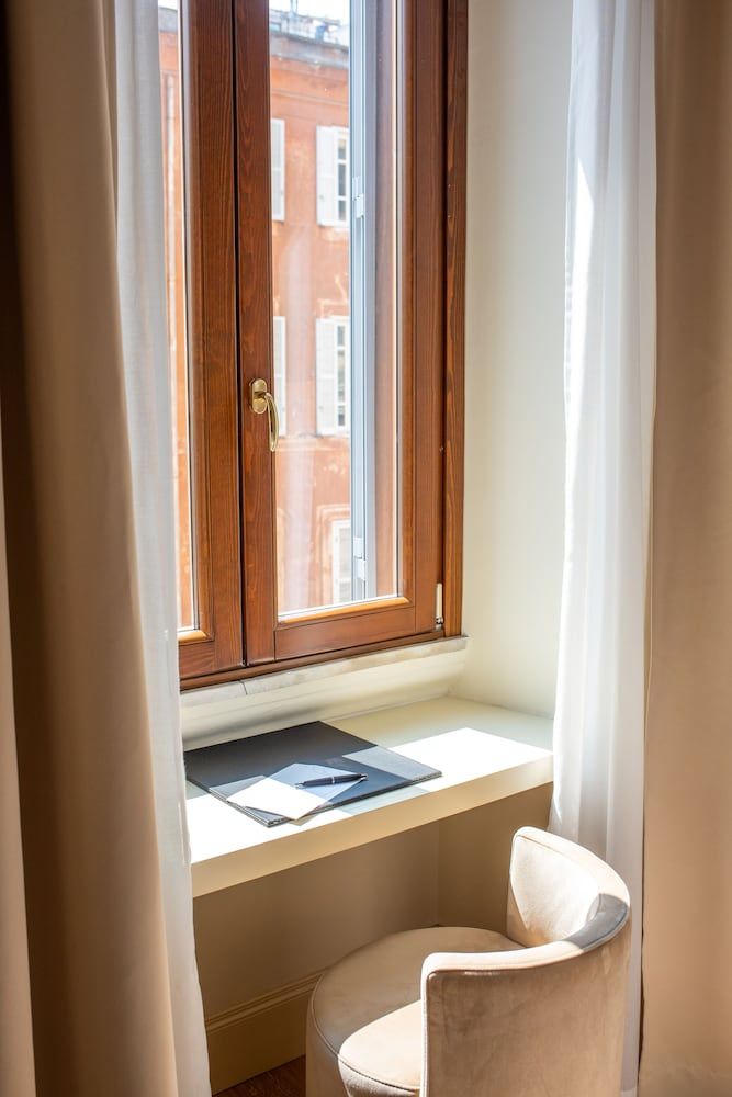 Sentho Roma Deluxe Room 5