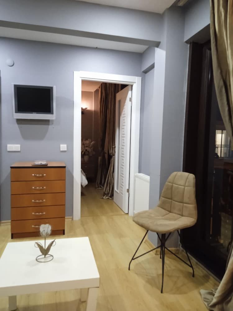 undefined Medusa Home 10