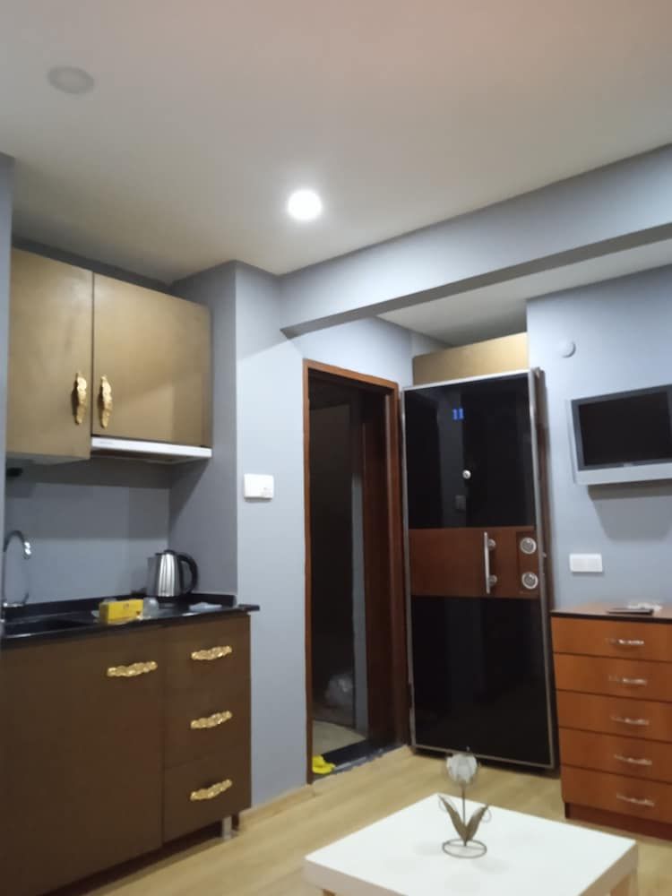 undefined Medusa Home 7