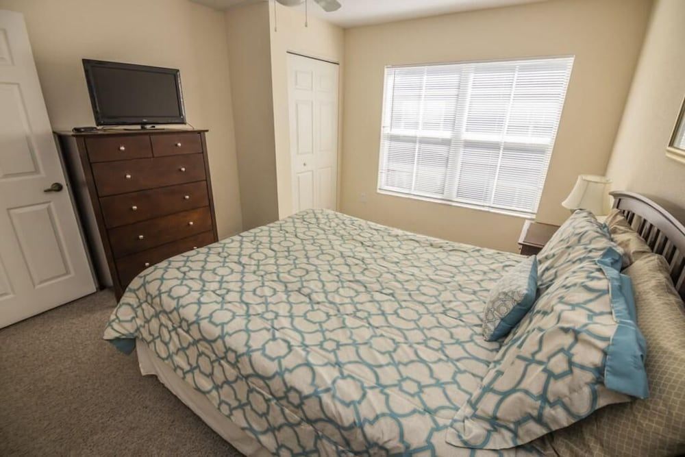 undefined Lin's Villas at Seven Dwarfs Condo 8