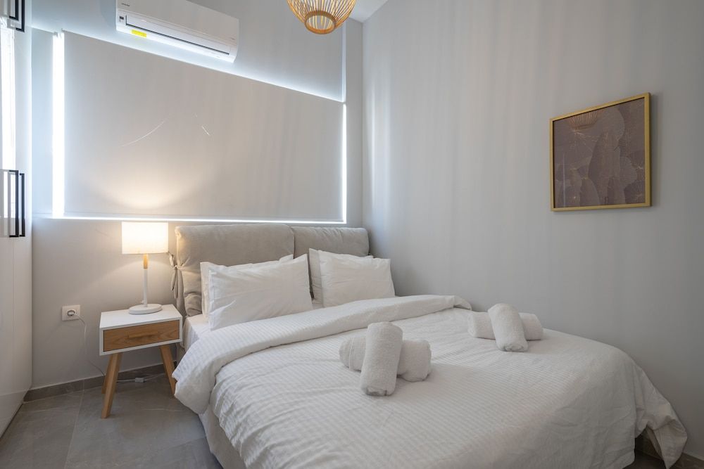 undefined Trojan Affair Residence 8