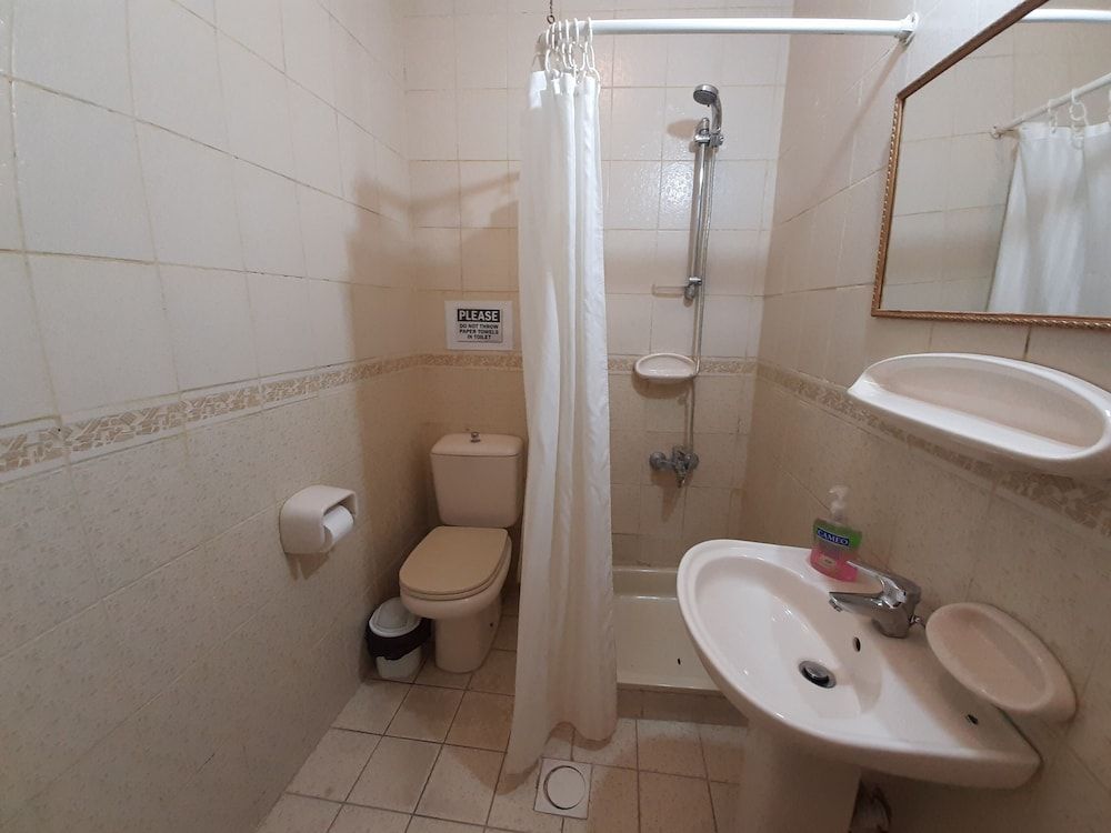 Moab Land Hotel Deluxe Single Room 7