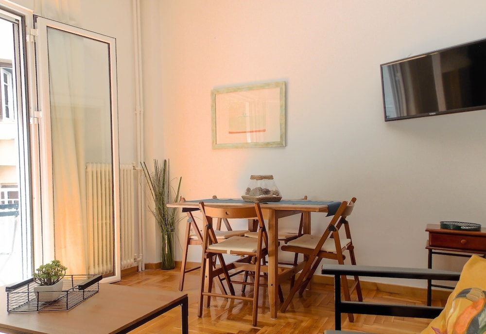 undefined Cozy Plaka Apartment 9