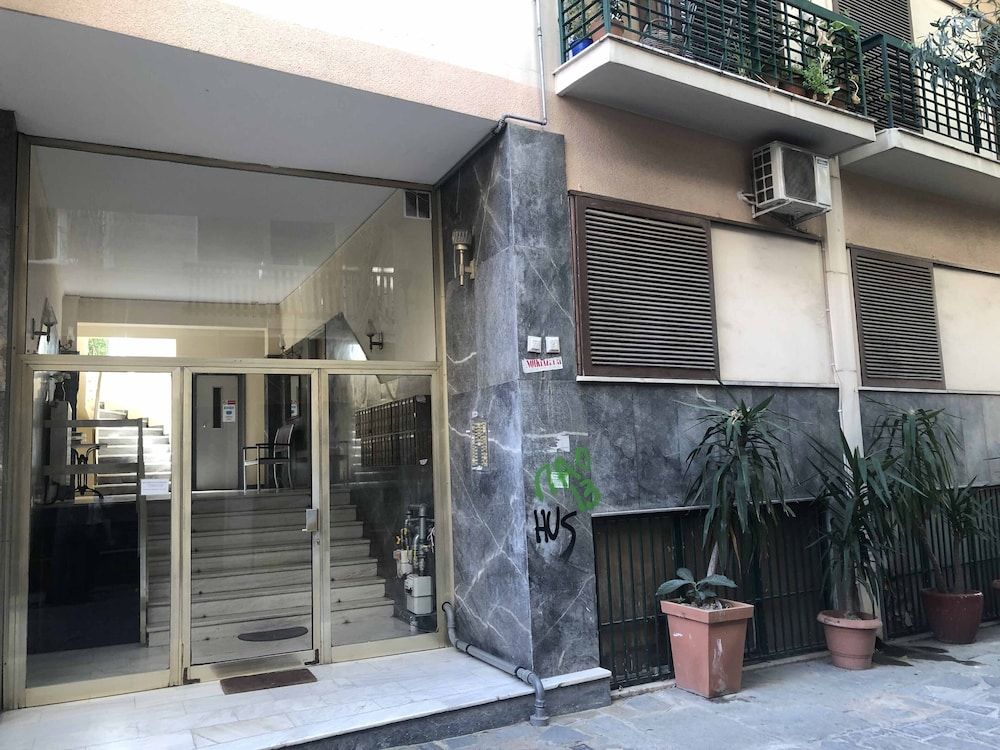 undefined Cozy Plaka Apartment