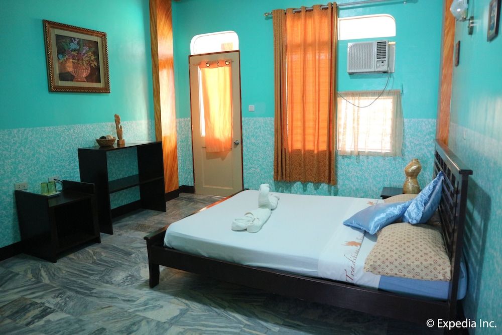 undefined La Isla Bonita Resort and Spa 4
