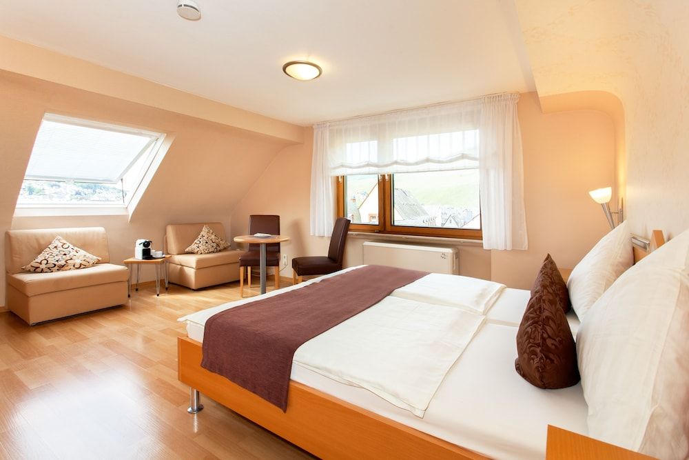 Comfort Double Room, 1 King Bed, Non Smoking, City View