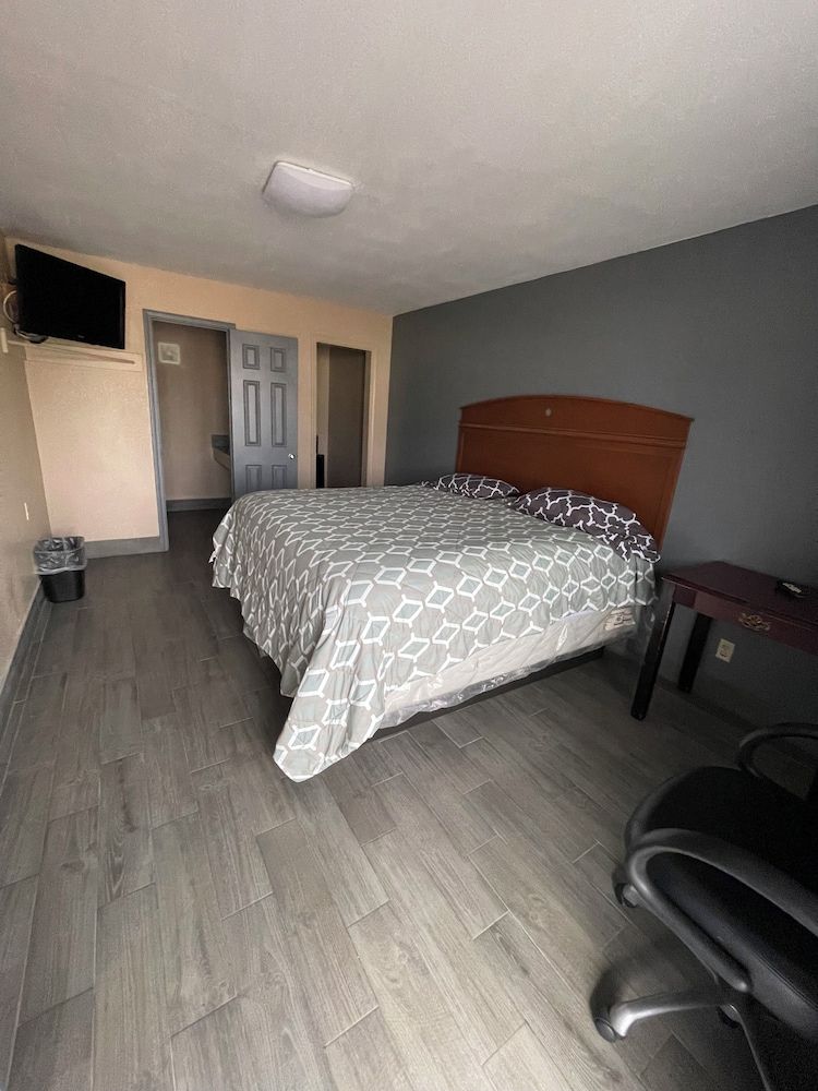 Economy Single Room