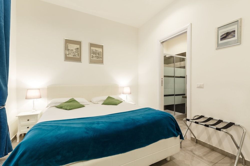 undefined Aeterna Suites Collection 2