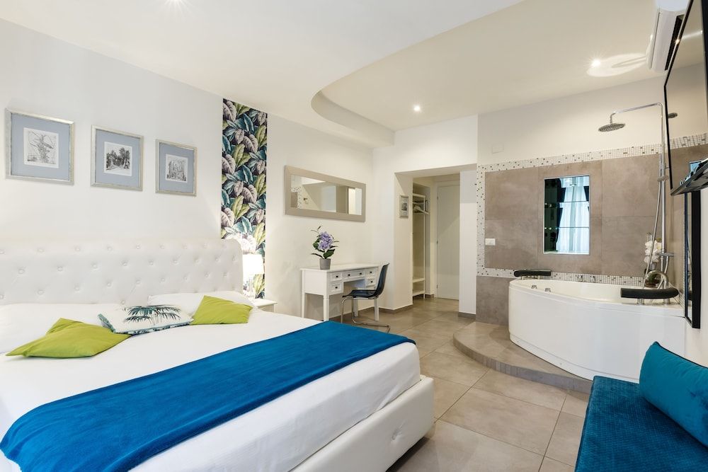 undefined Aeterna Suites Collection