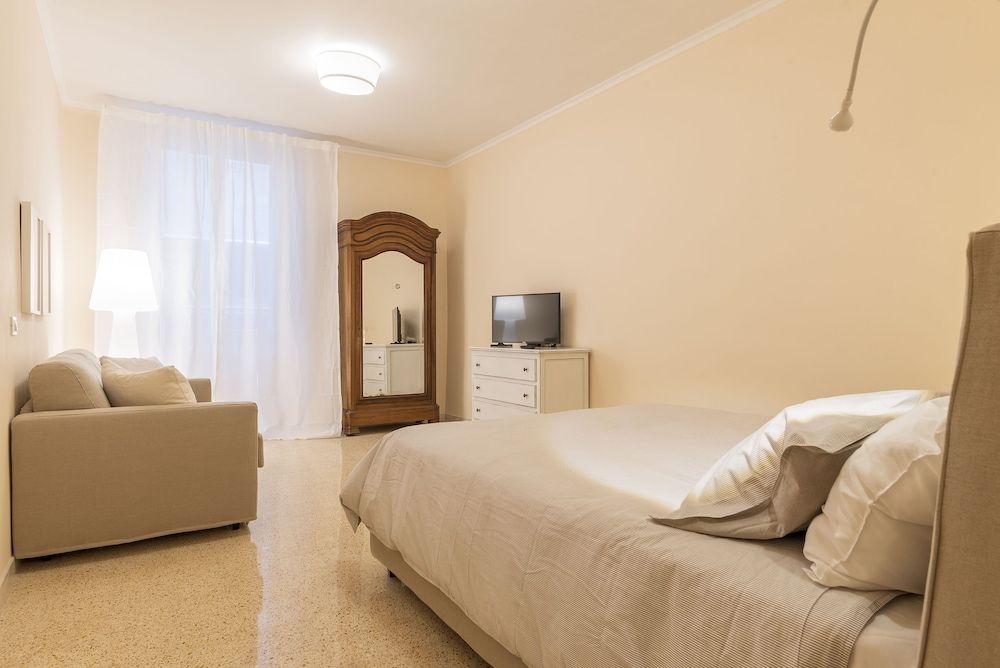 undefined Campo De' Fiori Central Flat 6