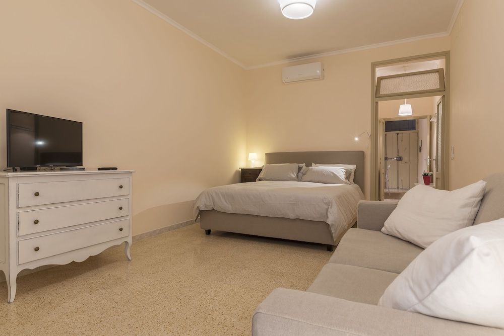 undefined Campo De' Fiori Central Flat 4