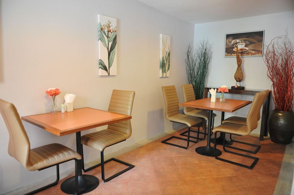 undefined Drop Inn Bangkok 8