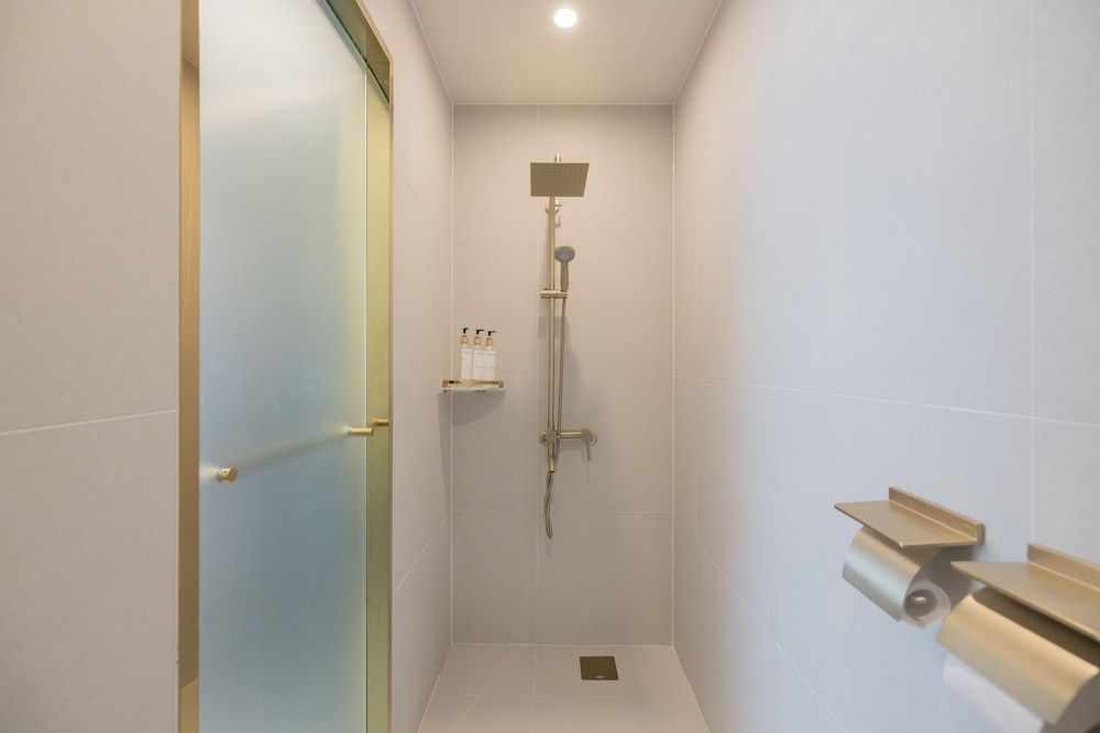 DongRae Denbasta Hotel Elite Double Room, 1 King Bed, Non Smoking 8