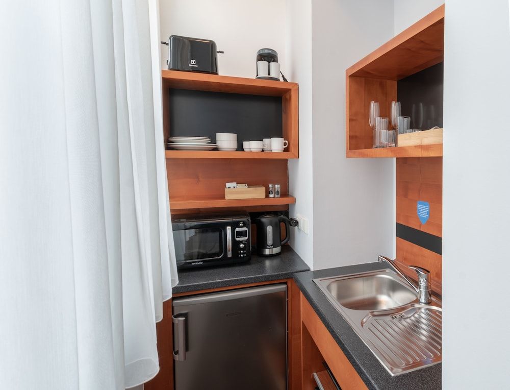 4 Elements Apartments by Adrez Living Studio 10