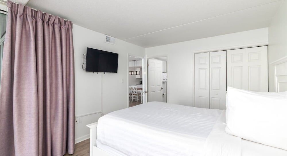 Premium Condo, Patio, Bay View