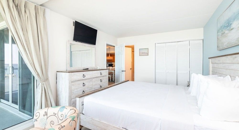 undefined Bay Club Resort by Coolvacay