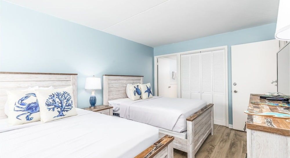 undefined Bay Club Resort by Coolvacay 8