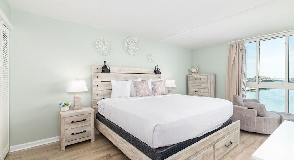 undefined Bay Club Resort by Coolvacay 10