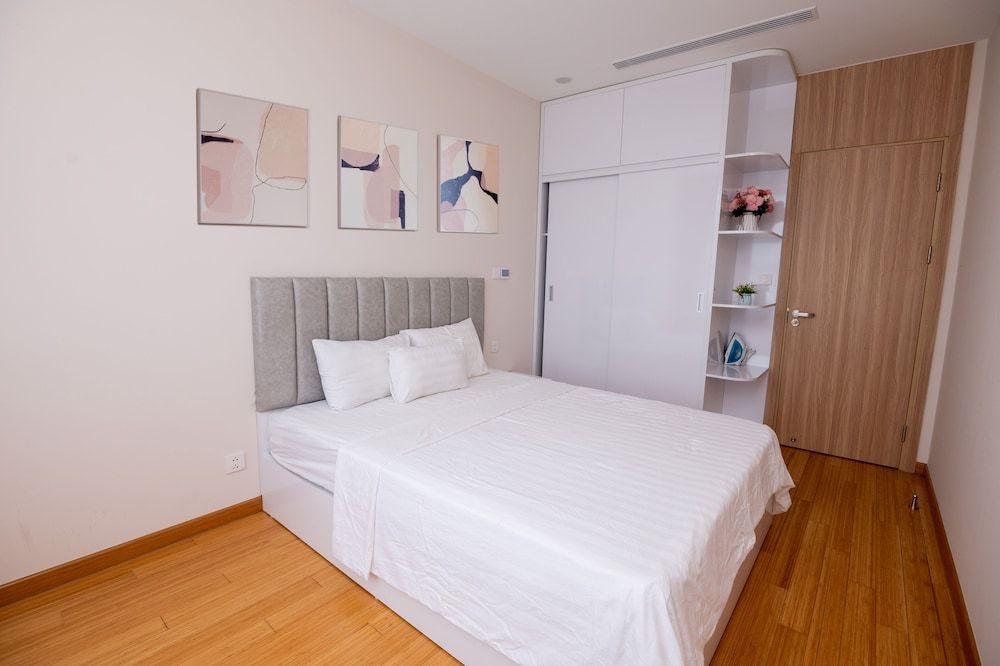 Lunetta Serviced Apartment Comfort Apartment, 2 Bedrooms, City View, Tower 4