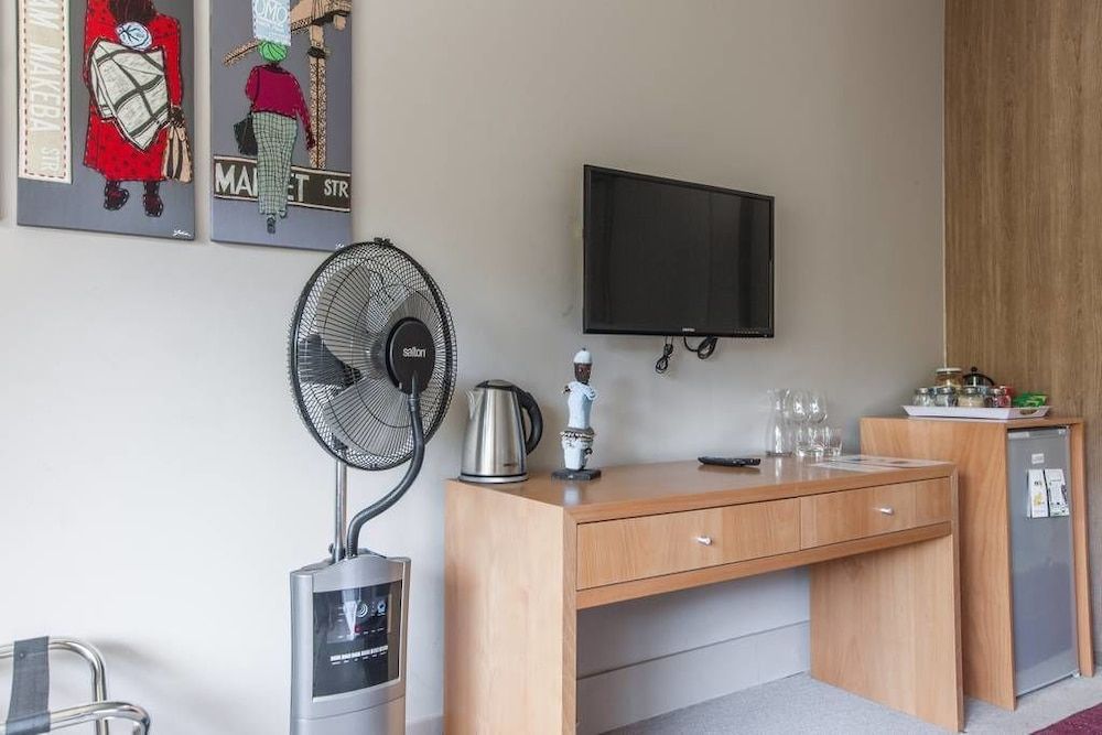 Houghton Place Double Room 17