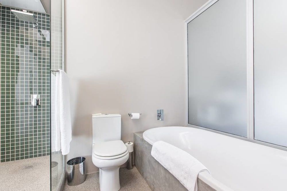 Houghton Place Double Room 13