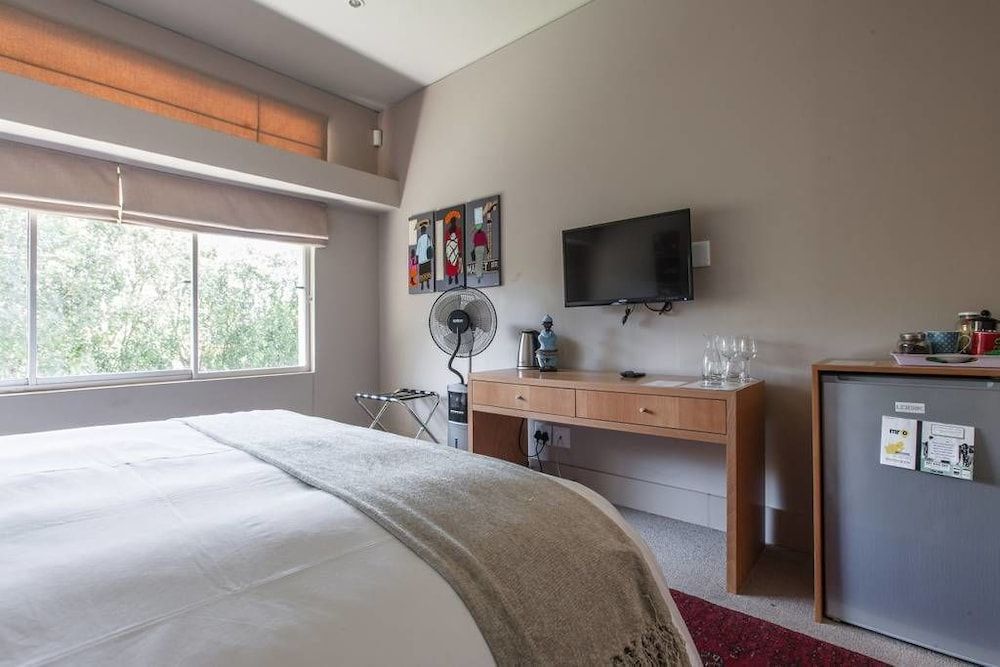 Houghton Place Double Room 8