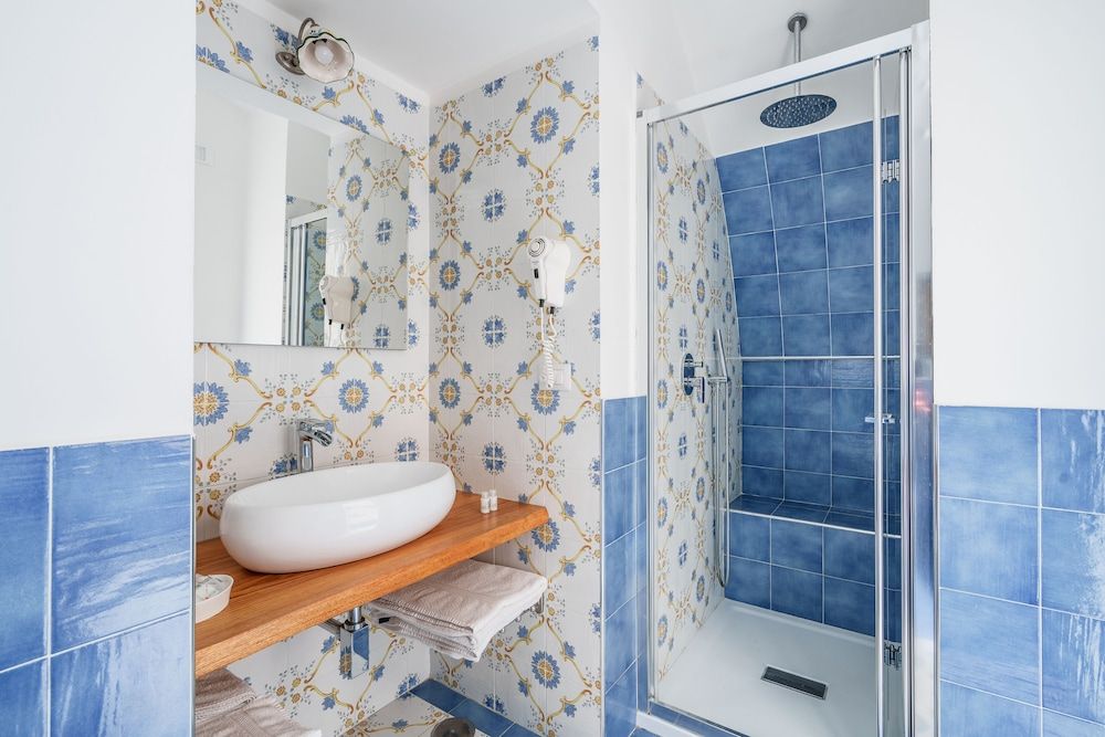 Villa Prota Resort Superior Double Room, Courtyard View 4