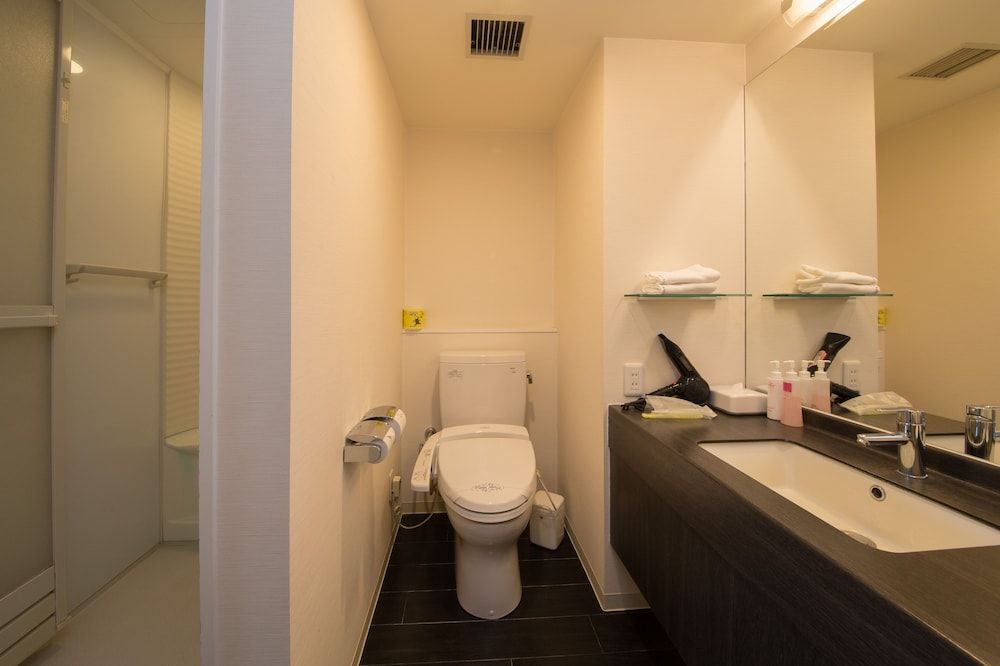 undefined Spa World 3