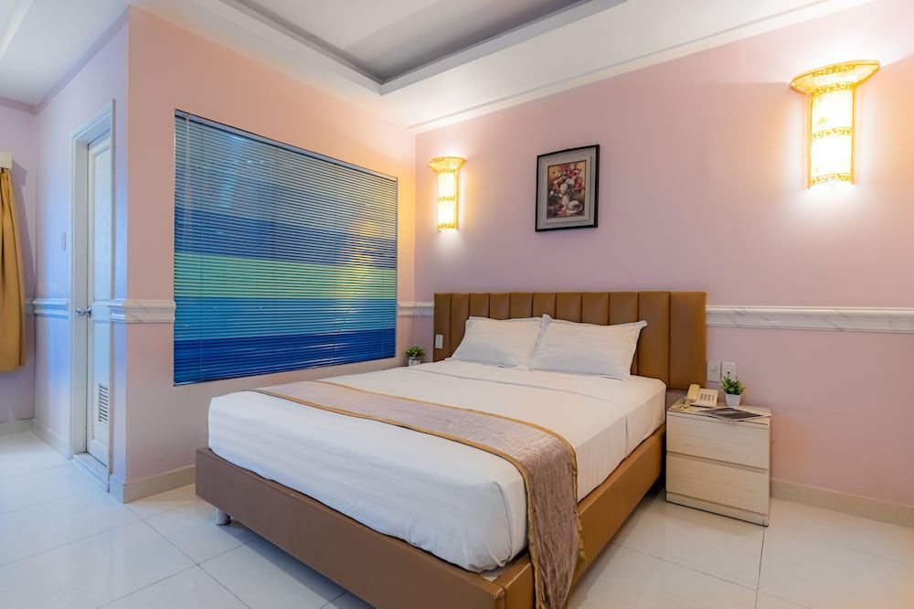 undefined Fortune 1127 Central Hotel 10