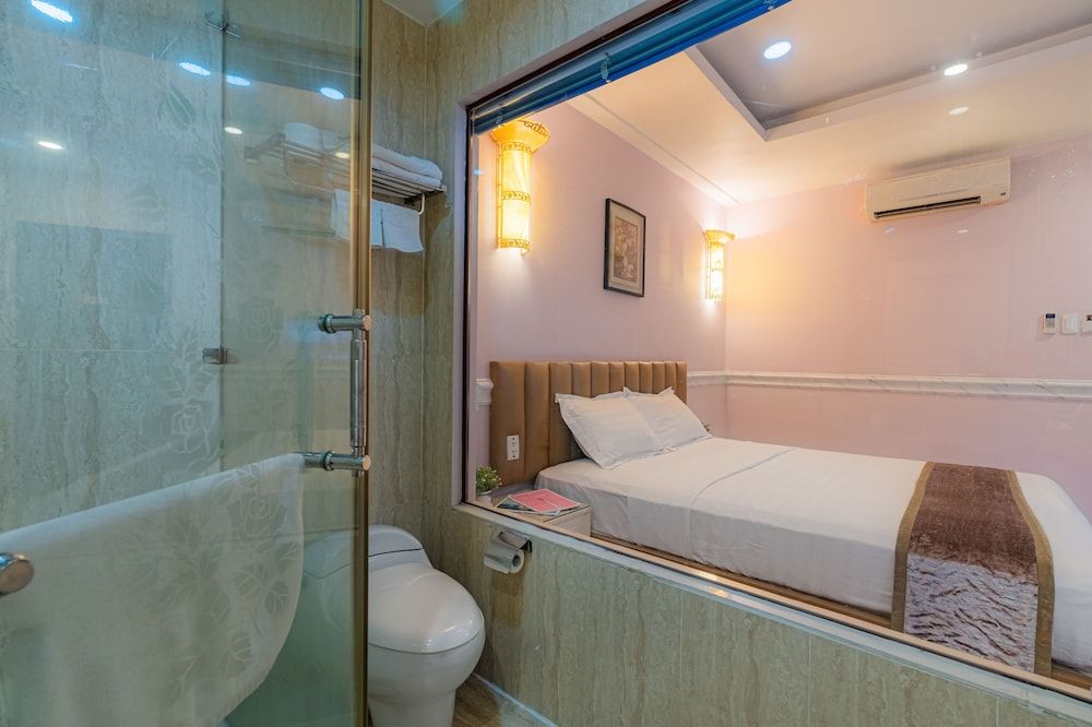 Fortune 1127 Central Hotel Deluxe Double Room, 1 Queen Bed, Non Smoking 12