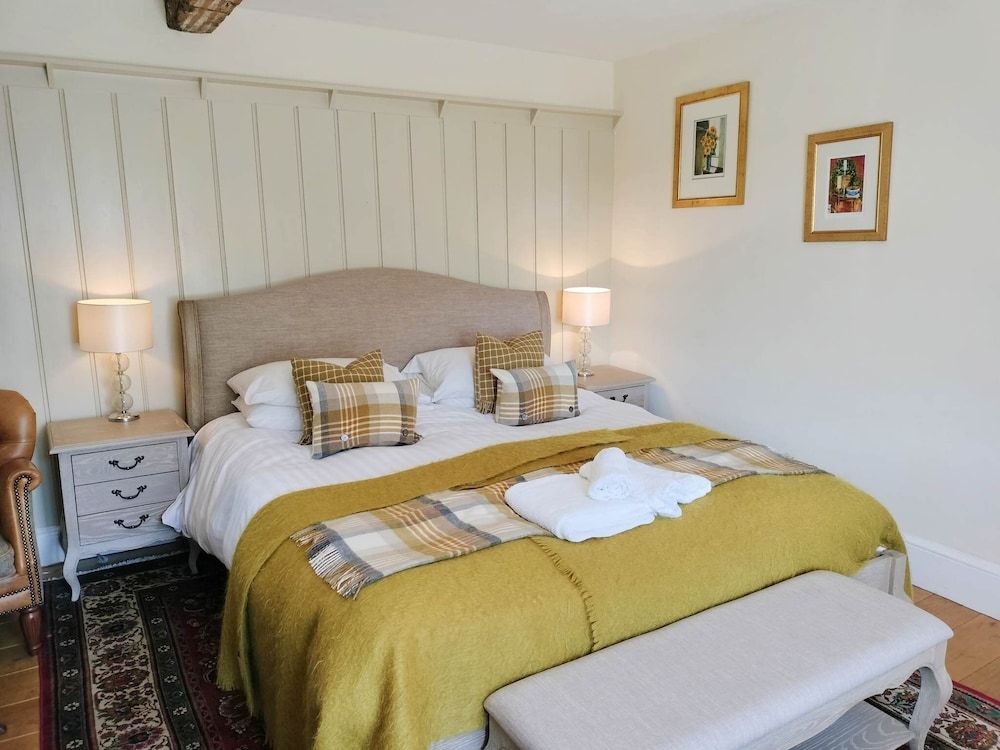 Cann Office Hotel Deluxe Double Room, Bathtub