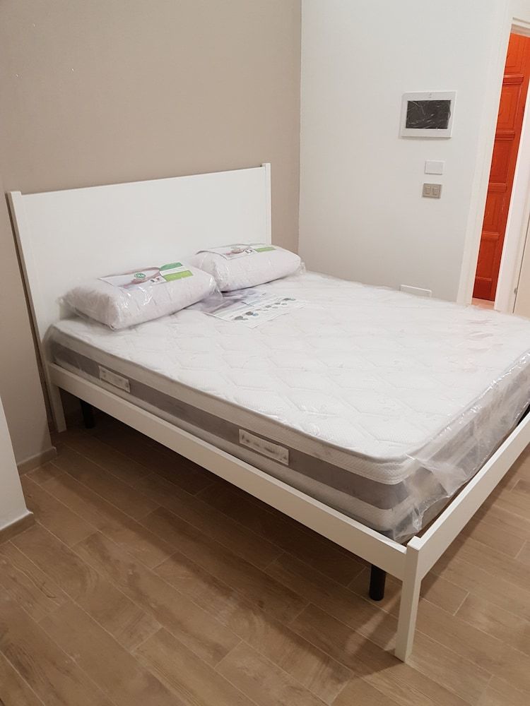 Royal House Studio Suite, Multiple Beds (Right side)