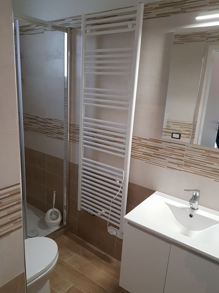 Royal House Double Room, Balcony, City View (Right side) 8