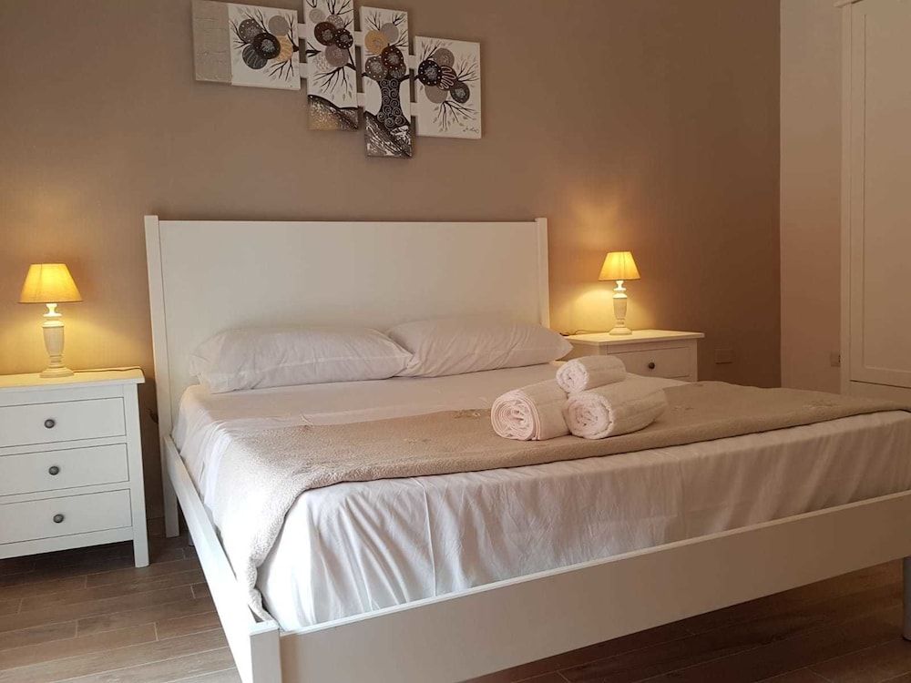 Royal House Double Room, Balcony, City View (Left side) 2